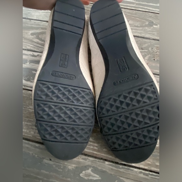 Aerosoles tan and black flats with metal accent. Size 7 1/2. - Picture 2 of 3